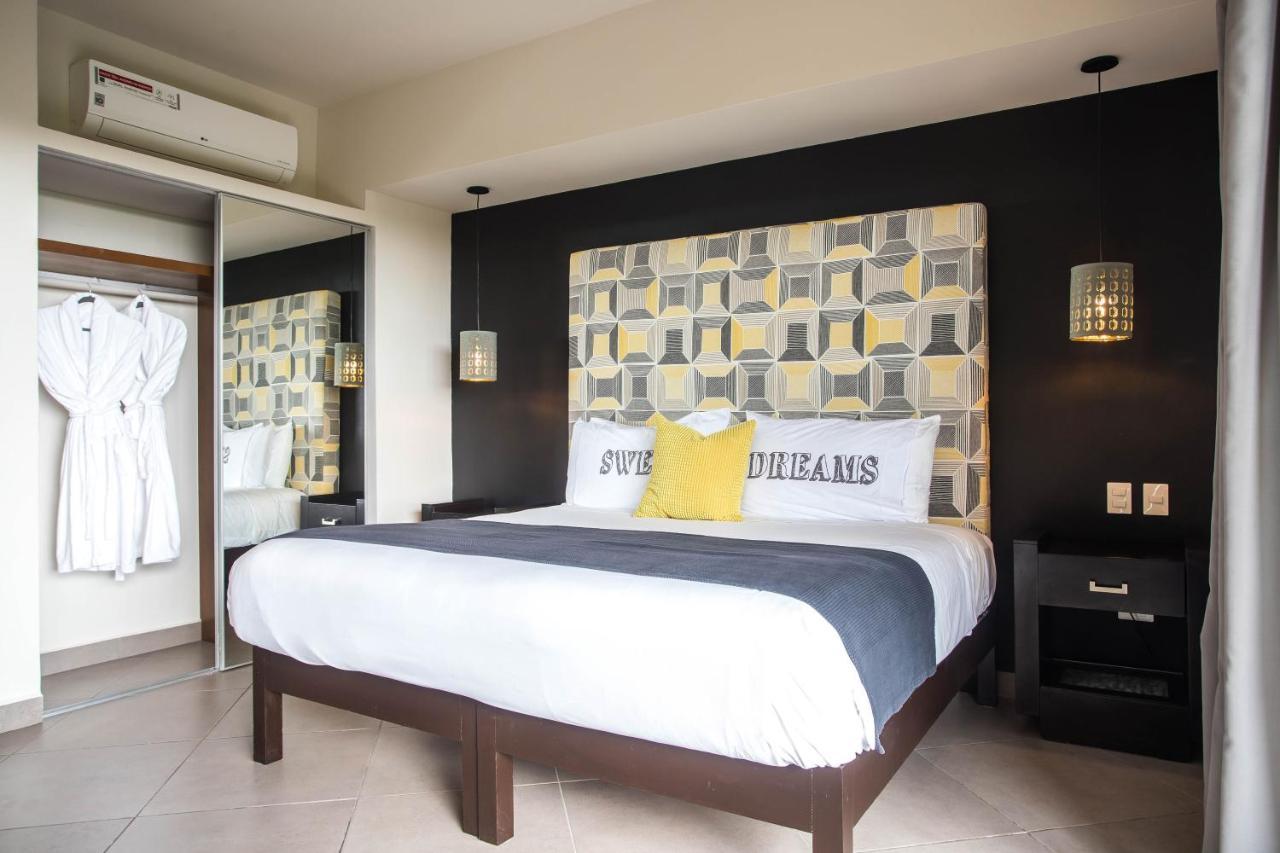 Honey B Suites Playa del Carmen Exterior foto
