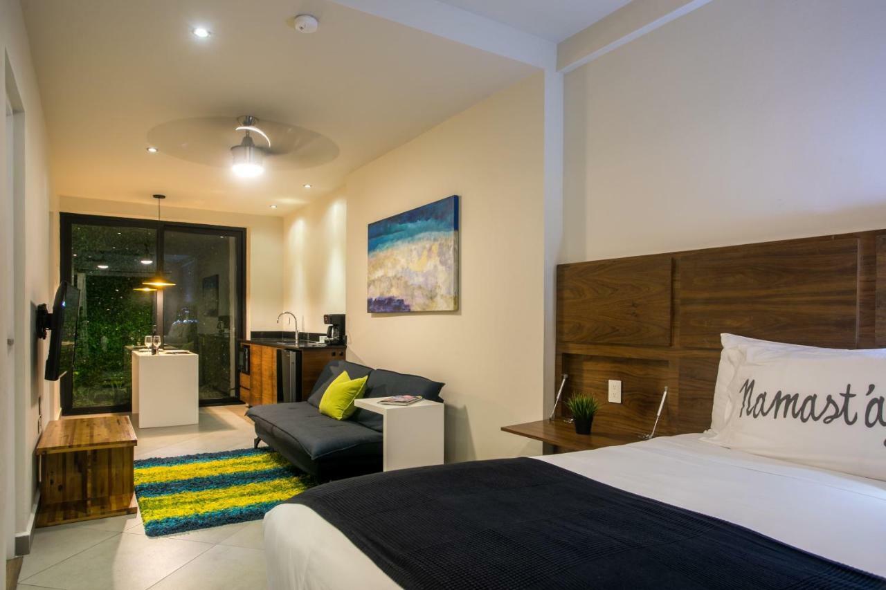 Honey B Suites Playa del Carmen Exterior foto